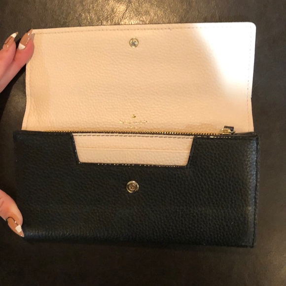 Kate Spade Wallet - Picture 2 of 6
